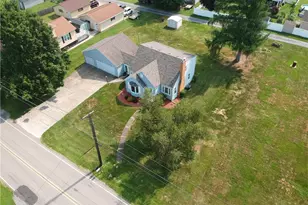 116 Golf Ave, Ellport, PA 16117 - Photo 2