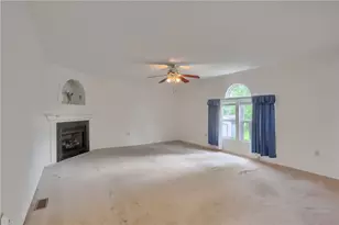 419 Commodore Dr, North Fayette, PA 15057 - Photo 4