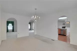 419 Commodore Dr, North Fayette, PA 15057 - Photo 18