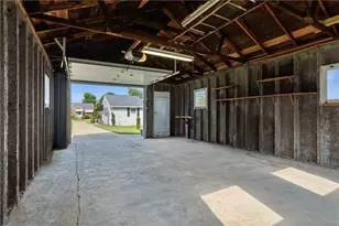 135 Rita Ave, Lower Burrell, PA 15068 - Photo 22