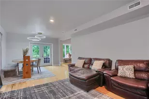 190 Orchard Ln, Economy, PA 15042 - Photo 8