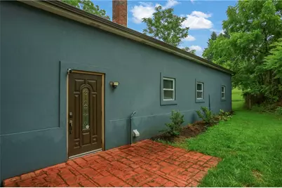 190 Orchard Ln, Economy, PA 15042 - Photo 4
