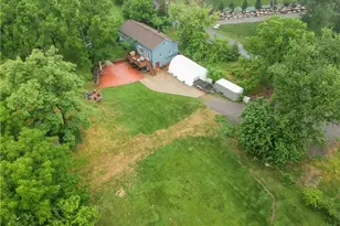 190 Orchard Ln, Economy, PA 15042 - Photo 2