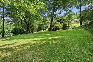 307 Bayberry Dr, Ross Twp, PA 15237 - Photo 22