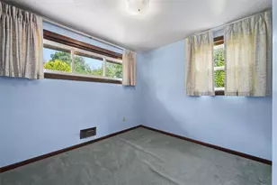 307 Bayberry Dr, Ross Twp, PA 15237 - Photo 10