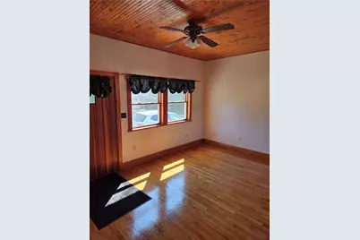 115 Hoeveler St, Springdale Boro, PA 15144 - Photo 2