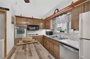 38 Highland Ave, Donegal, PA 15376 - Photo 12