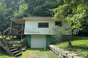 2883 Portersville Rd, Perry Township, PA 16117 - Photo 6