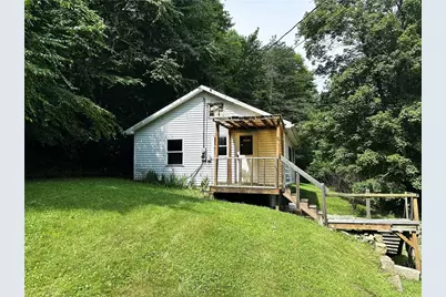 2883 Portersville Rd, Perry Township, PA 16117 - Photo 2