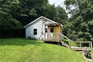 2883 Portersville Rd, Perry Township, PA 16117 - Photo 2
