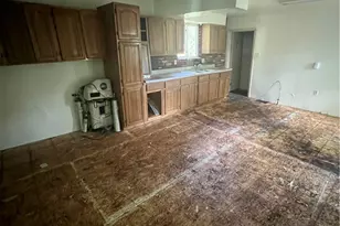 57 Lower Rd, Pittsburgh, PA 15215 - Photo 12
