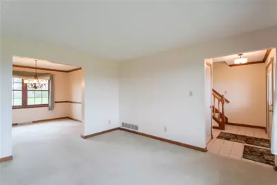 128 Moffett Run Rd, Center Township, PA 15001 - Photo 4