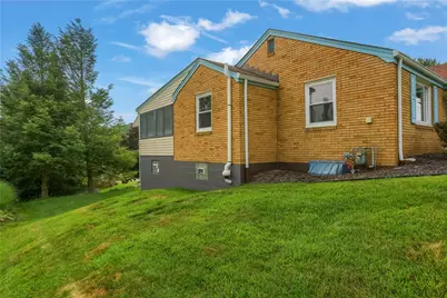 9144 Saginaw Dr, Pittsburgh, PA 15237 - Photo 10