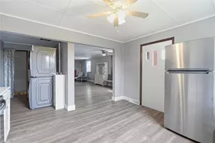 113 Washington St, Cokeburg, PA 15324 - Photo 16