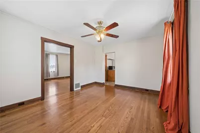 361 Avenue F, Pittsburgh, PA 15221 - Photo 10