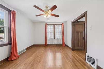 361 Avenue F, Pittsburgh, PA 15221 - Photo 12