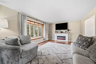320 Celestial Dr, Economy, PA 15042 - Photo 8