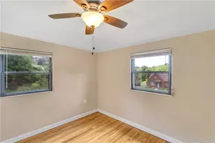 511 Rolling Green Dr, Bethel Park, PA 15102 - Photo 20