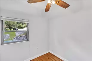 511 Rolling Green Dr, Bethel Park, PA 15102 - Photo 24