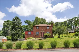 511 Rolling Green Dr, Bethel Park, PA 15102 - Photo 2
