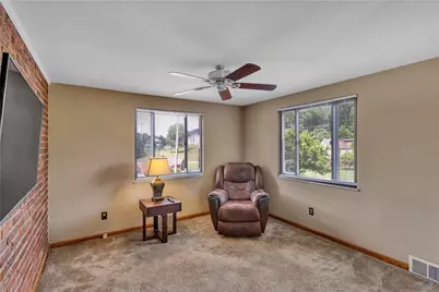 511 Rolling Green Dr, Bethel Park, PA 15102 - Photo 18