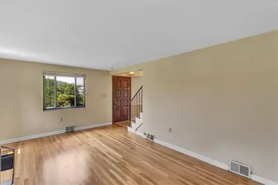 511 Rolling Green Dr, Bethel Park, PA 15102 - Photo 6