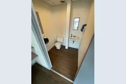 235 Longfellow St, Vandergrift, PA 15690 - Photo 2