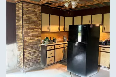 193 3rd Ave, Sharon, PA 16146 - Photo 2