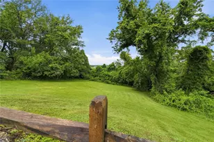 201 Republic Rd, Redstone Township, PA 15475 - Photo 28