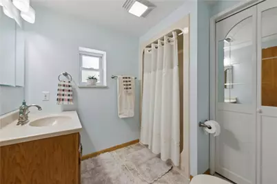 945 Roland Rd, Wilkins Township, PA 15221 - Photo 20