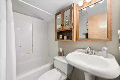 945 Roland Rd, Wilkins Township, PA 15221 - Photo 24