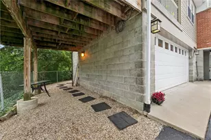945 Roland Rd, Wilkins Township, PA 15221 - Photo 32