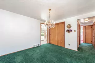 130 N Wren Dr, Scott Township, PA 15243 - Photo 6