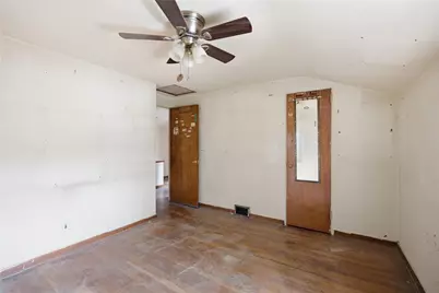 1391 Laketon Rd, Pittsburgh, PA 15221 - Photo 14