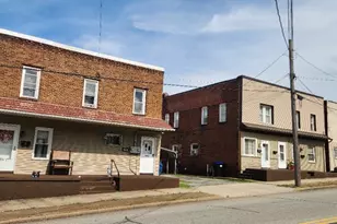 815 817 819 821 Second St, Ellwood City, PA 16117 - Photo 1