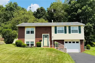 3174 New Hampshire Dr, Lower Burrell, PA 15068 - Photo 1