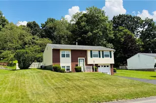 3174 New Hampshire Dr, Lower Burrell, PA 15068 - Photo 4