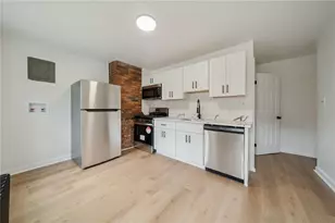 2321 Eccles St, Pittsburgh, PA 15210 - Photo 2