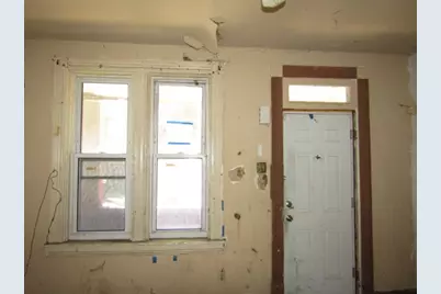 303 Flowers Ave, Pittsburgh, PA 15207 - Photo 8