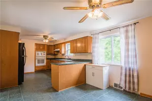 138 Matterhorn Rd, Monroeville, PA 15146 - Photo 6