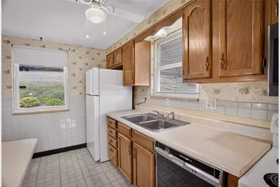 265 Bost Dr, West Mifflin, PA 15122 - Photo 6