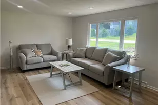 1110 Skyline Dr, Hempfield Township, PA 15601 - Photo 6