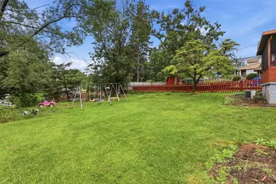 272 Lynn Dr, Pittsburgh, PA 15236 - Photo 32