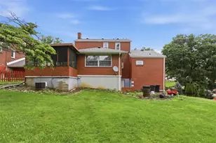 272 Lynn Dr, Pittsburgh, PA 15236 - Photo 38