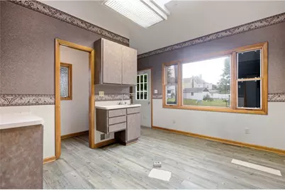 208 W New Castle St, Zelienople, PA 16063 - Photo 16