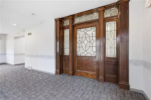 208 W New Castle St, Zelienople, PA 16063 - Photo 6