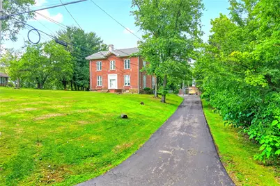 210 Tollgate Hill Rd, Hempfield Township, PA 15601 - Photo 4