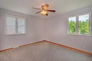 456 Regency Dr, Pittsburgh, PA 15239 - Photo 10