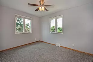 456 Regency Dr, Pittsburgh, PA 15239 - Photo 12