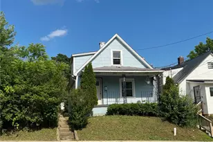 255 Hamilton Ave, Farrell, PA 16121 - Photo 2